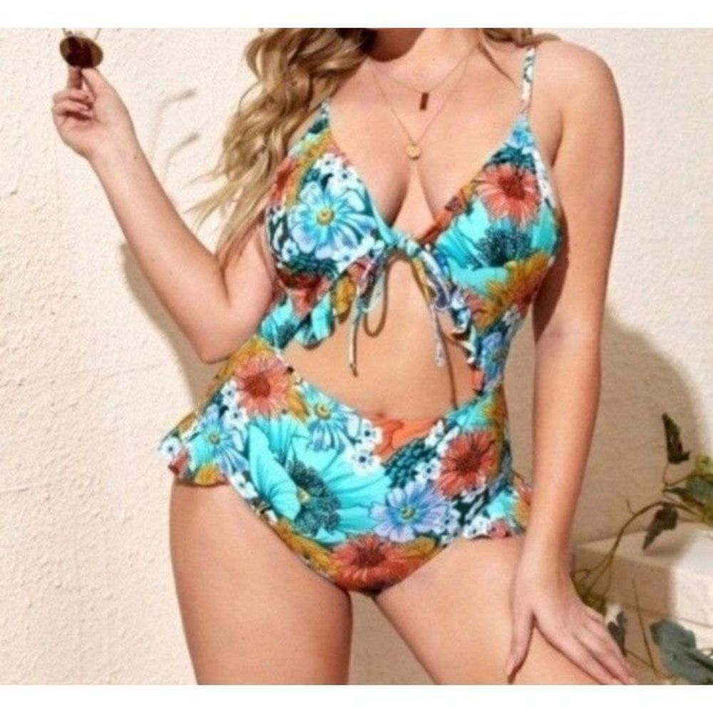 CUT-OUT  MULTICOLORED FLORAL CUT OUT KNOT RUFFLE SWIMSUIT SZ 3X